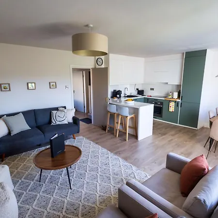 19 Parklands *